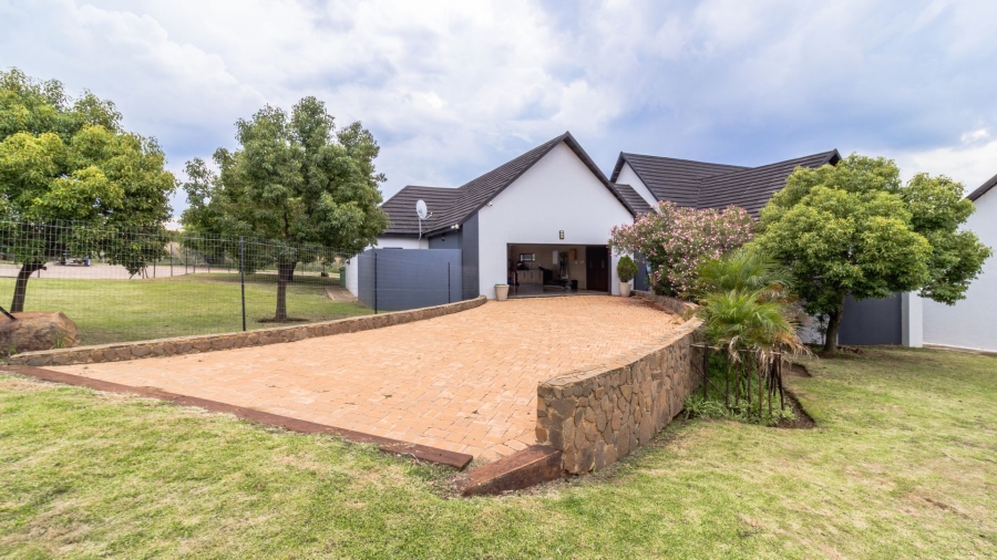 5 Bedroom Property for Sale in Oranjeville Free State